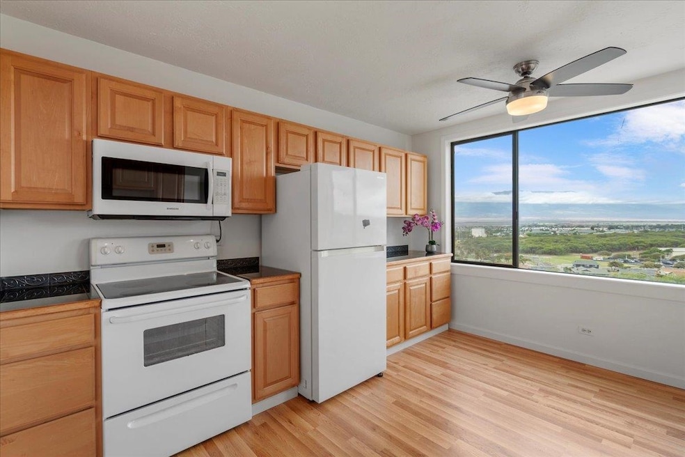 495 Liholiho St unit 203, Wailuku, HI 96793 - photo 1