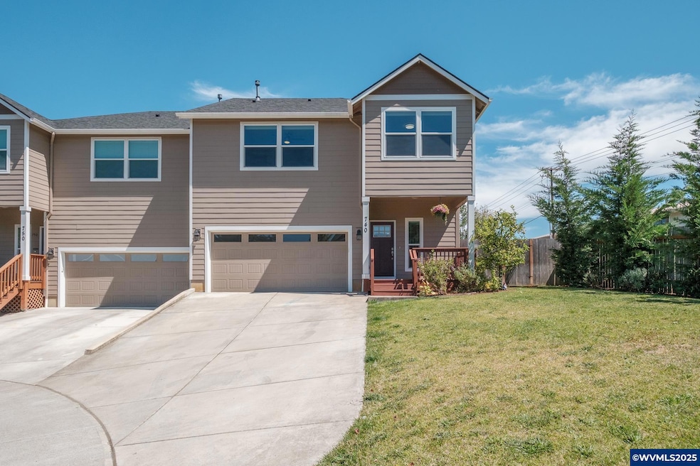 For Sale $459,900 • Co-Listing Agent