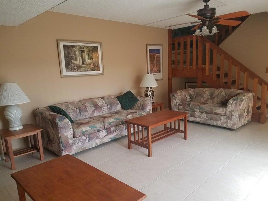 Living room 3