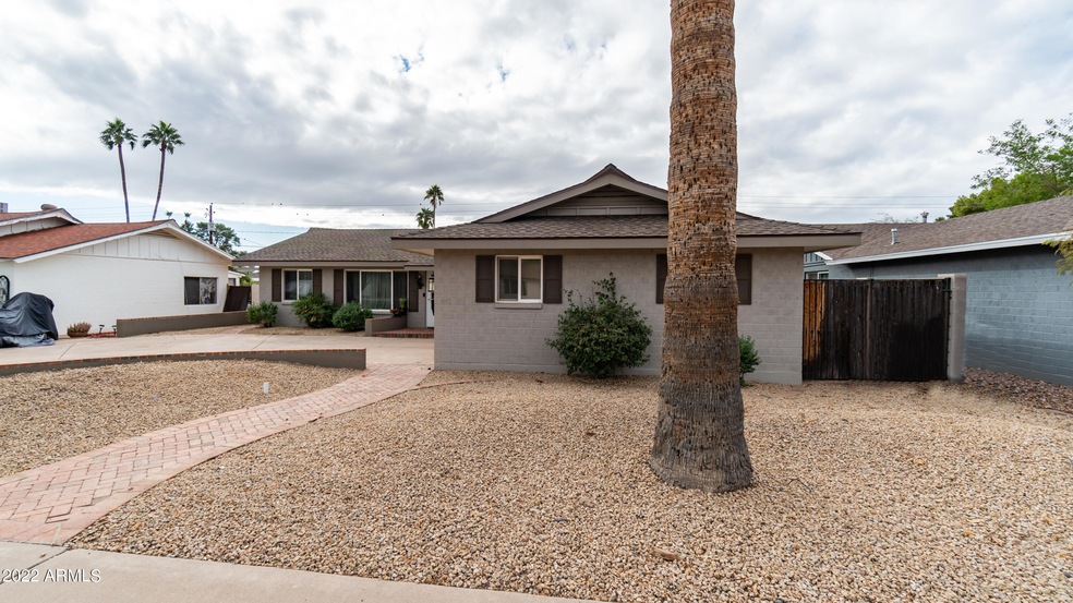 8707 E JACKRABBIT RD-1