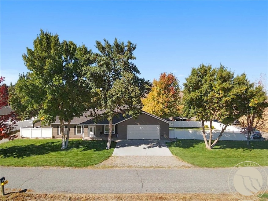 Under Contract $464,900