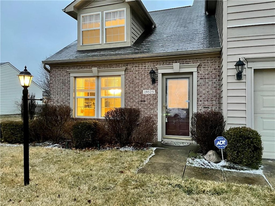 19525 Sandbar Dr, Noblesville, IN 46062 - photo 1