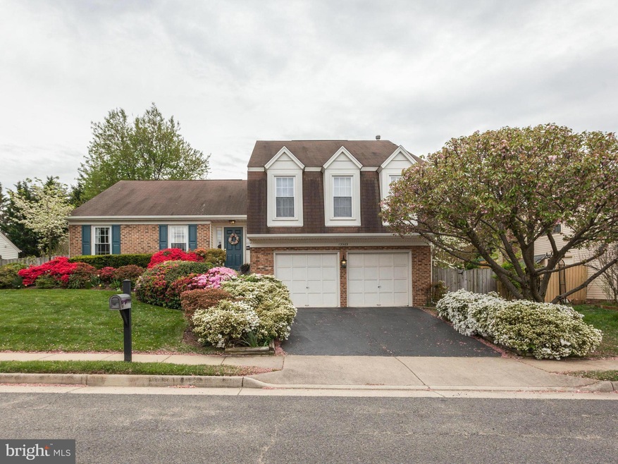 13569 Smallwood Ln, Chantilly, VA 20151 - photo 1