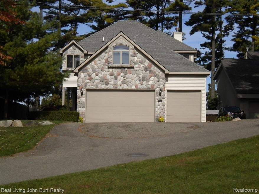 Lake Orion Lake Front
