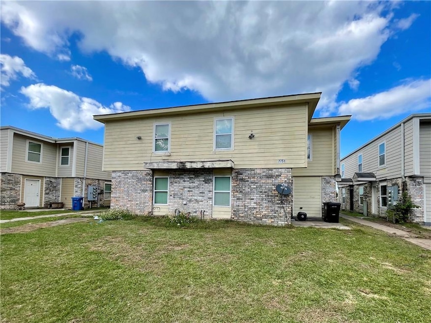 For Sale $260,000 • Co-Listing Agent