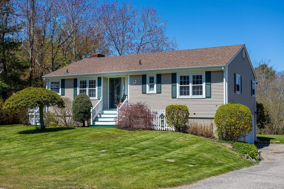 11 Huckleberry Ln, Hampton, NH 03842 - photo 1