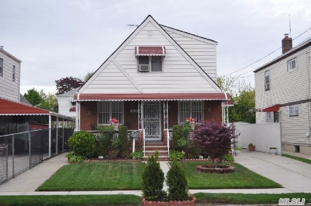 Gorgeous 2nd Floor Apartment