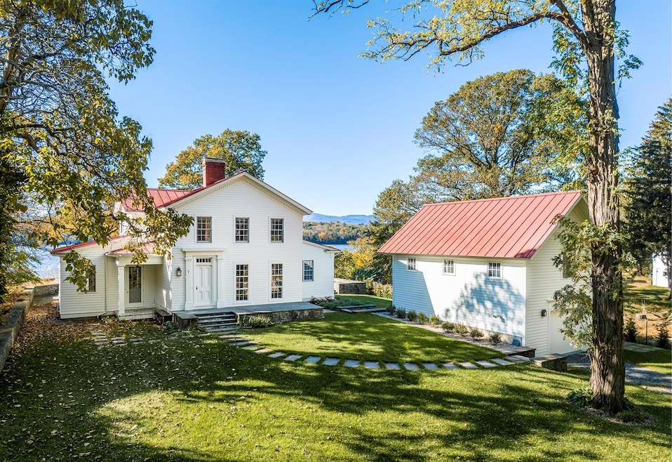 7 Steamboat Dock Ln, Barrytown, NY 12507 - photo 1