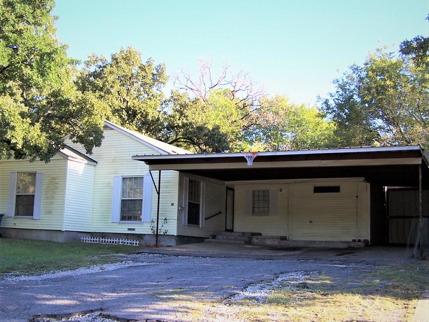 36 Vaughn Dr, Denison, TX 75020 - photo 1