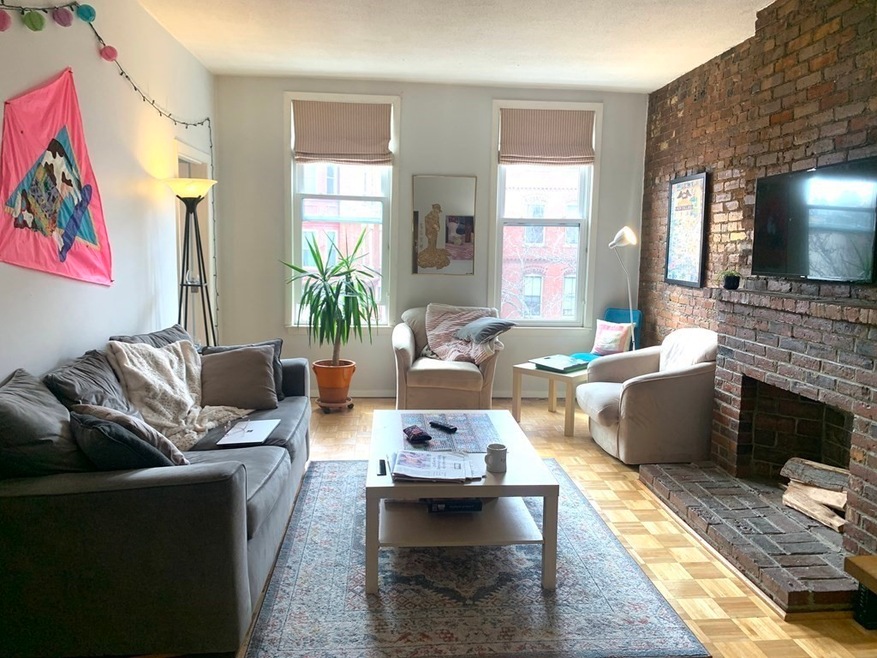 231 Washington St unit 3, Brookline, MA 02445 - photo 1