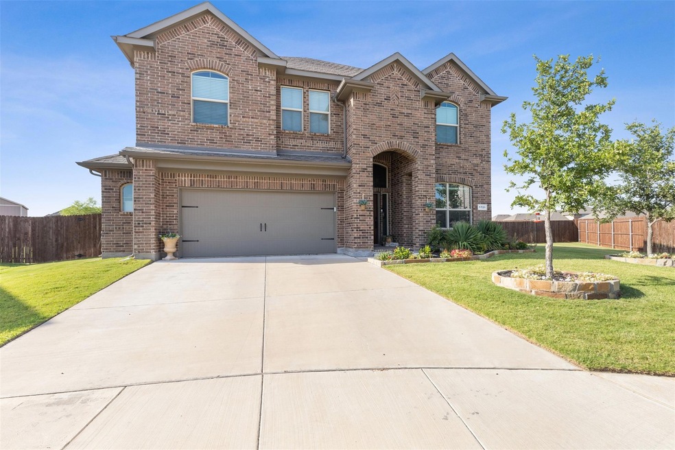 1721 Damascus Ct, Granbury, TX 76049 - photo 1
