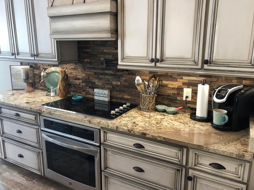 Custom Kitchen Cabinets