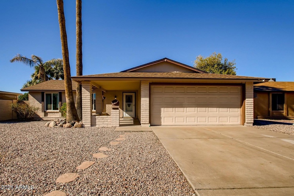 2112 N Comanche Dr Exterior Front