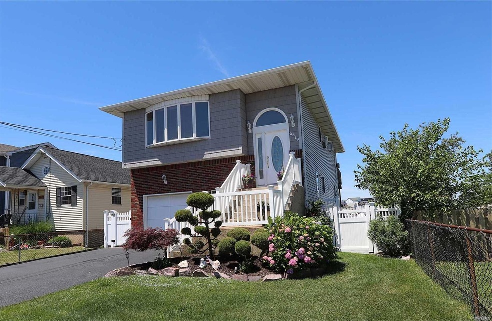 2518 Riverside Dr, Wantagh, NY 11793 - photo 1