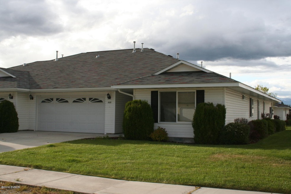 808 Canyon View Loop