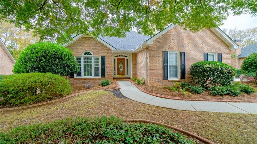 425 Carybell Ln, Alpharetta, GA 30004 - photo 1