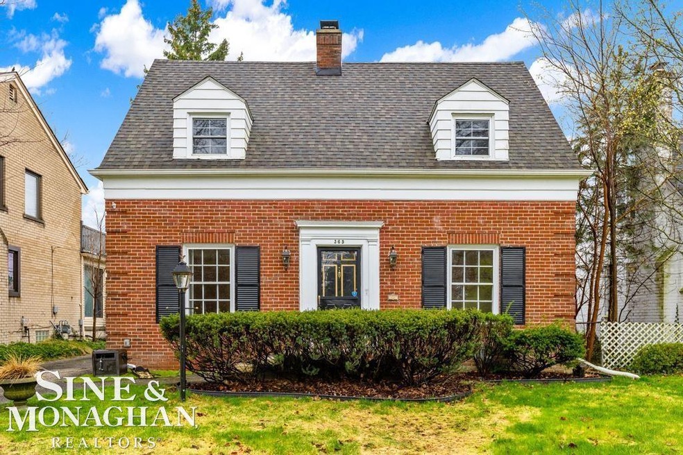 365 Moross Rd, Grosse Pointe Farms, MI 48236 - photo 1