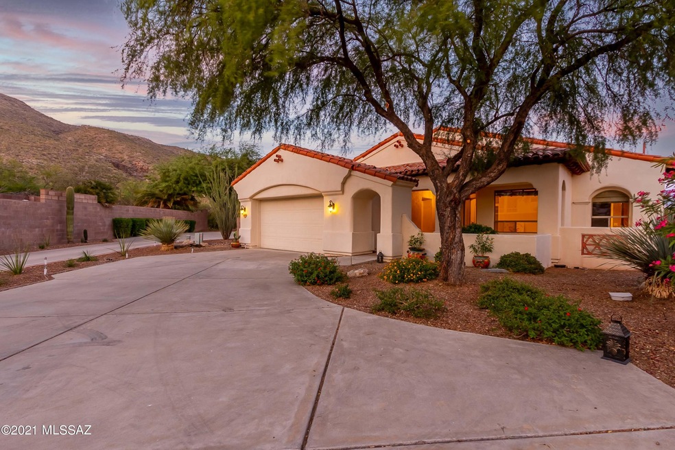 5378 N Ridge Spring Pl-Dusk-2