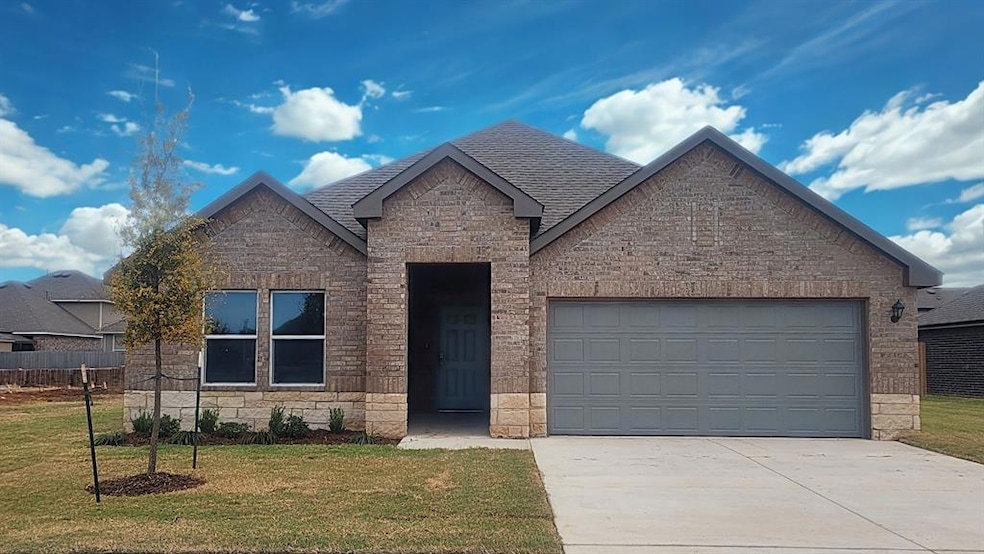 2613 Kathleens Crossing, Yukon, OK 73099 - photo 1