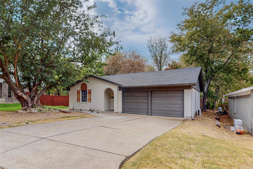 824 Rumfield Rd, Fort Worth, TX 76108 - photo 1