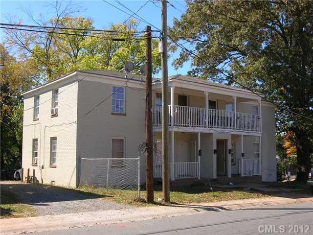 Exterior Front - One of 2 buildings on lot. Both b