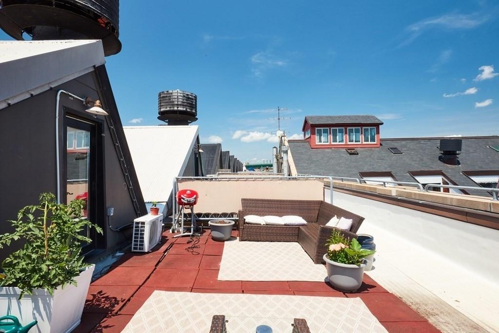 Parris Landing unit 3503, Charlestown, MA 02129 - photo 1