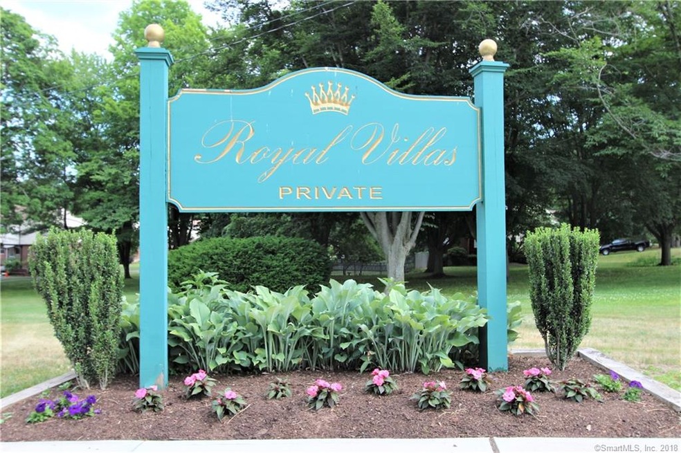 339 Hampton Ct unit 339, Newington, CT 06111 - photo 1