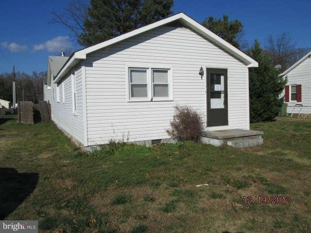 517 21st St, West Point, VA 23181 - photo 1