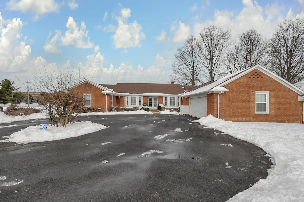 1-web-or-mls-2672-mccutcheon-rd
