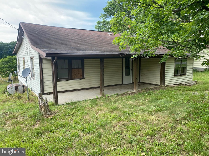 14622 Winchester Grade Rd, Berkeley Springs, WV 25411 - photo 1
