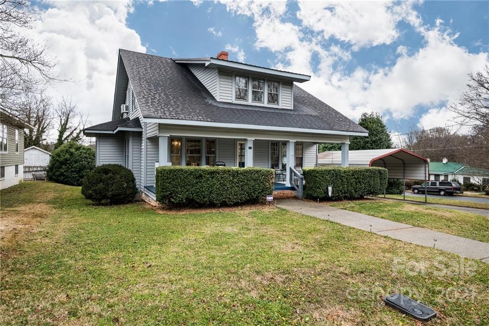 125 1st Ave, Statesville, NC 28677 - photo 1