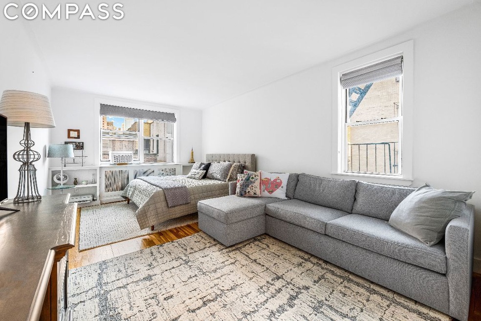 310 W 55th St unit 5-K, New York, NY 10019 - photo 1