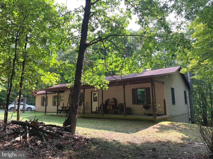 421 Highview Ln, Berkeley Springs, WV 25411 - photo 1