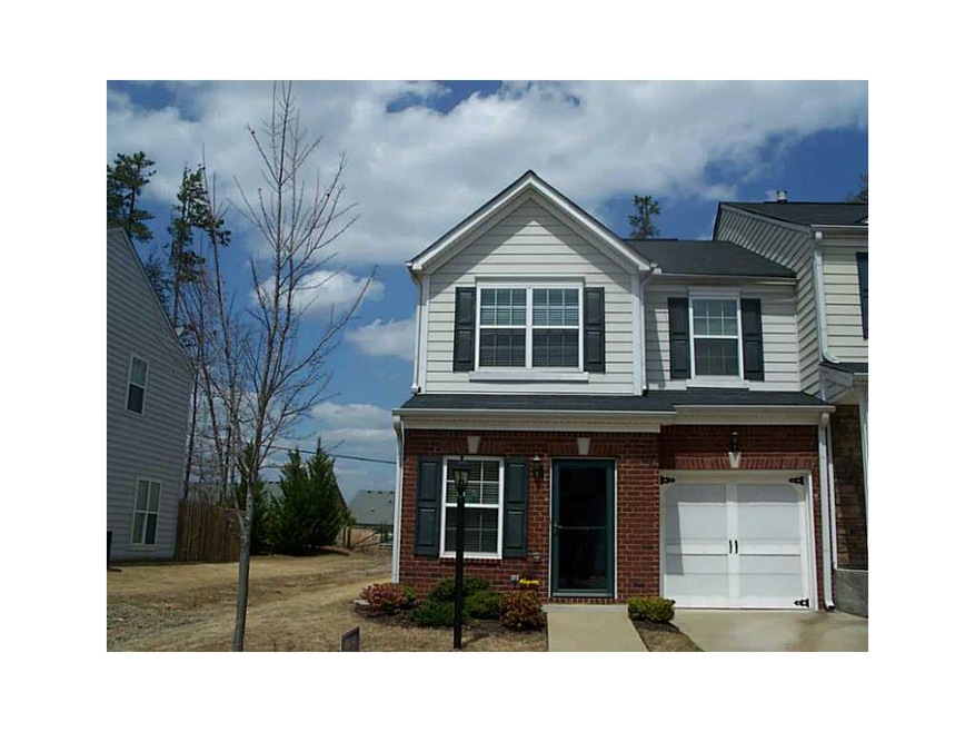 Exterior Front. BRIGHT END UNIT!