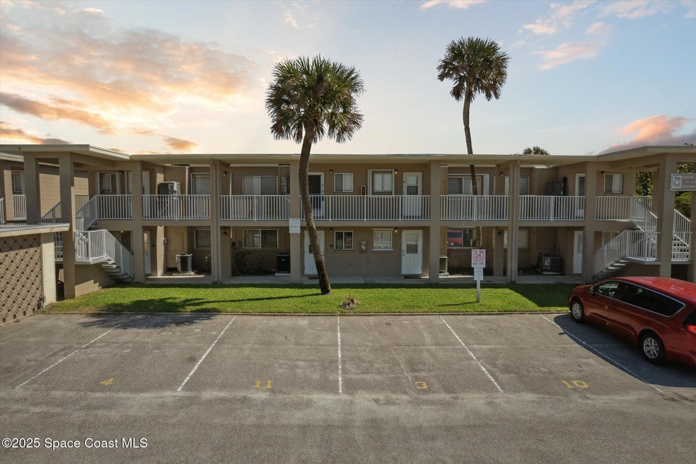 01-1-N-1st-St-#4-Cocoa-Beach-FL-32931-Wi
