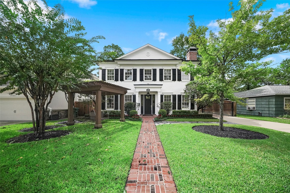 1839 Hewitt Dr, Houston, TX 77018 - photo 1