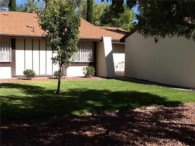 10656 Park View Cir unit 1, El Paso, TX 79935 - photo 1