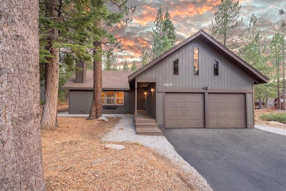 14217 Gyrfalcon St, Truckee, CA 96161 - photo 1