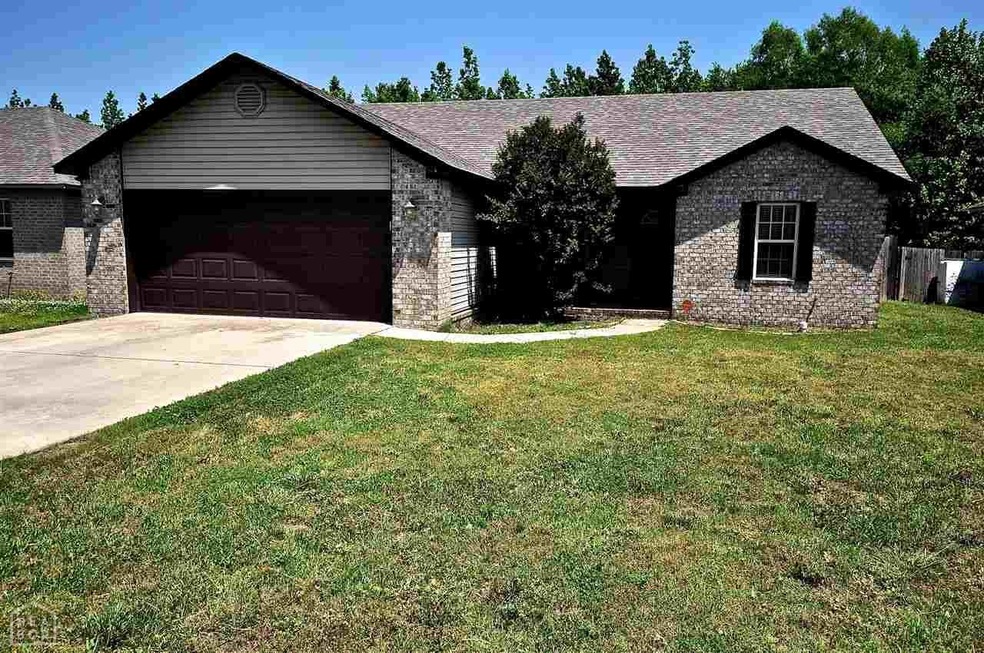 1216 Sandino Dr, Jonesboro, AR 72401 - photo 1