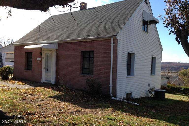 366 W 9th St, Front Royal, VA 22630 - photo 1