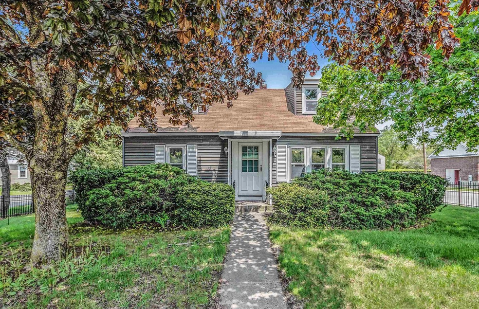 99 Maple Ave, Claremont, NH 03743 - photo 1