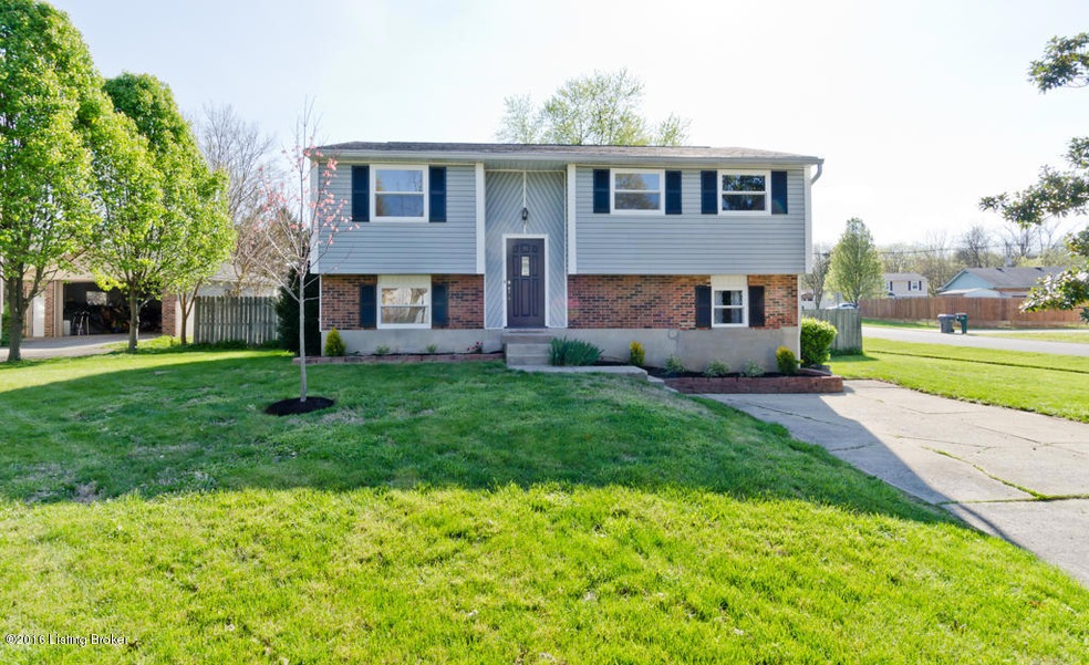 8217 Sealston Dr, Louisville, KY 40228 - photo 1