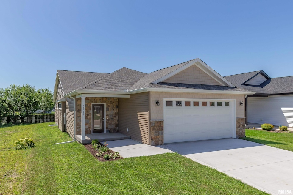 3117 W 34th St, Davenport, IA 52806 - photo 1