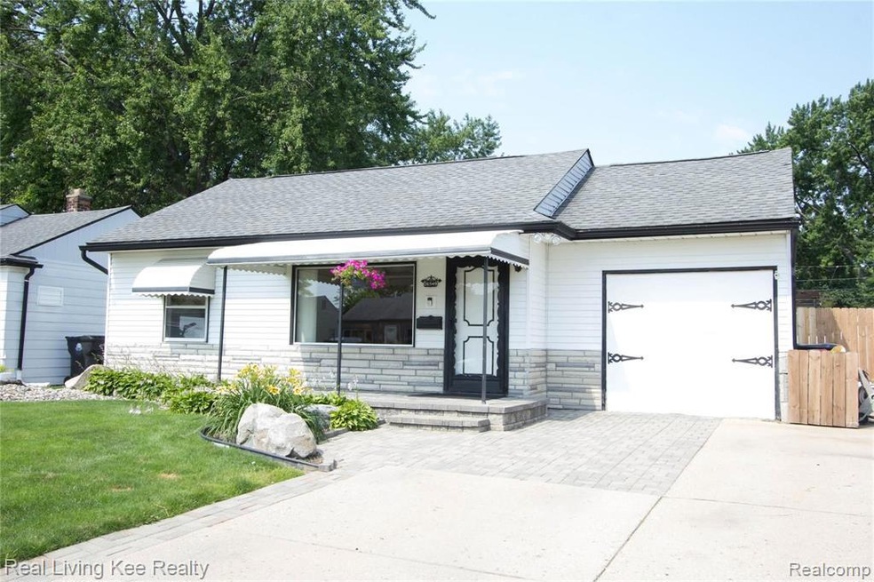 26549 Kathy St, Roseville, MI 48066 - photo 1