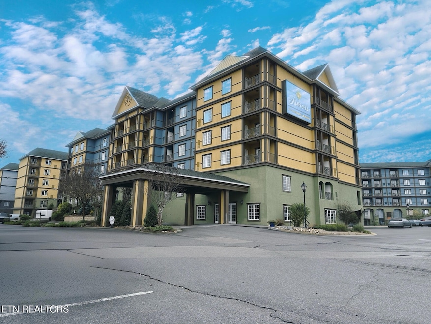 225 Collier Dr unit 2102, Sevierville, TN 37862 - photo 1
