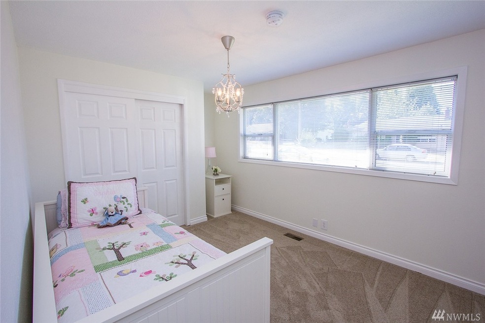 7717 30th St W, University Place, WA 98466 - photo 1