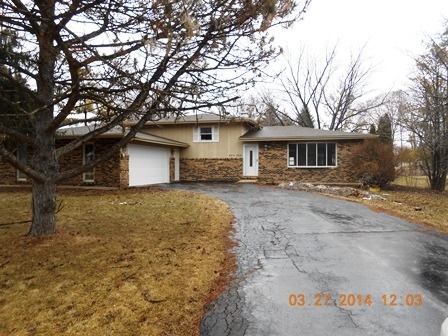 28W748 Davidson Rd, Naperville, IL 60564 - photo 1