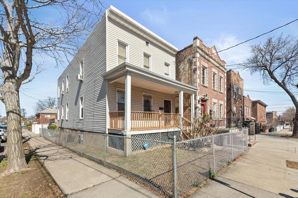 Sold $940,000 • Co-Listing Agent