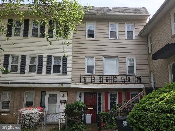 100 Daimler Dr unit 21, Capitol Heights, MD 20743 - photo 1