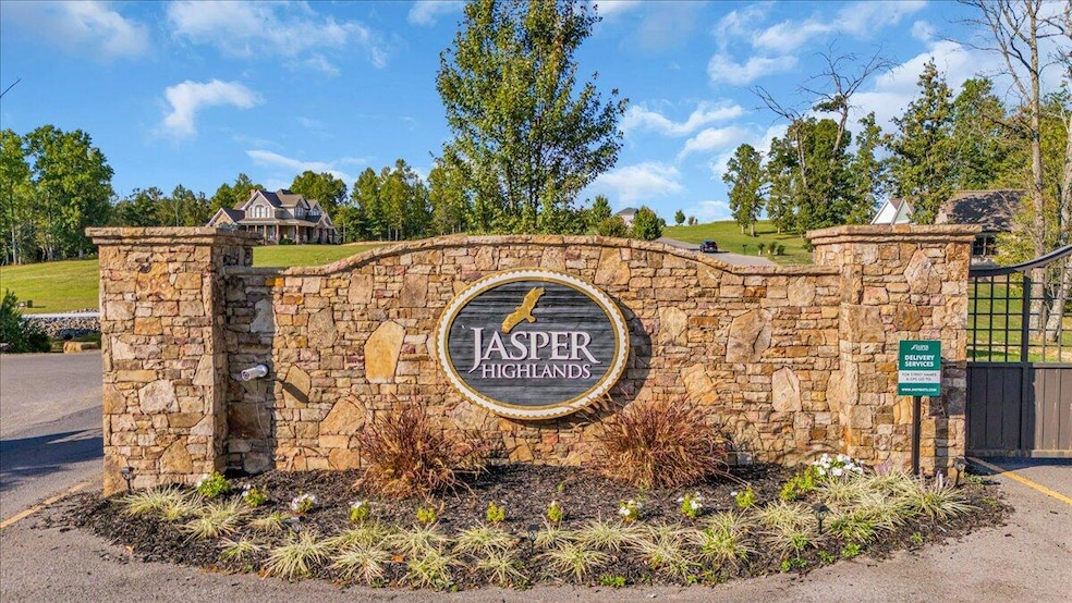 135 Honeybee Ct, Jasper, TN 37374 - photo 1